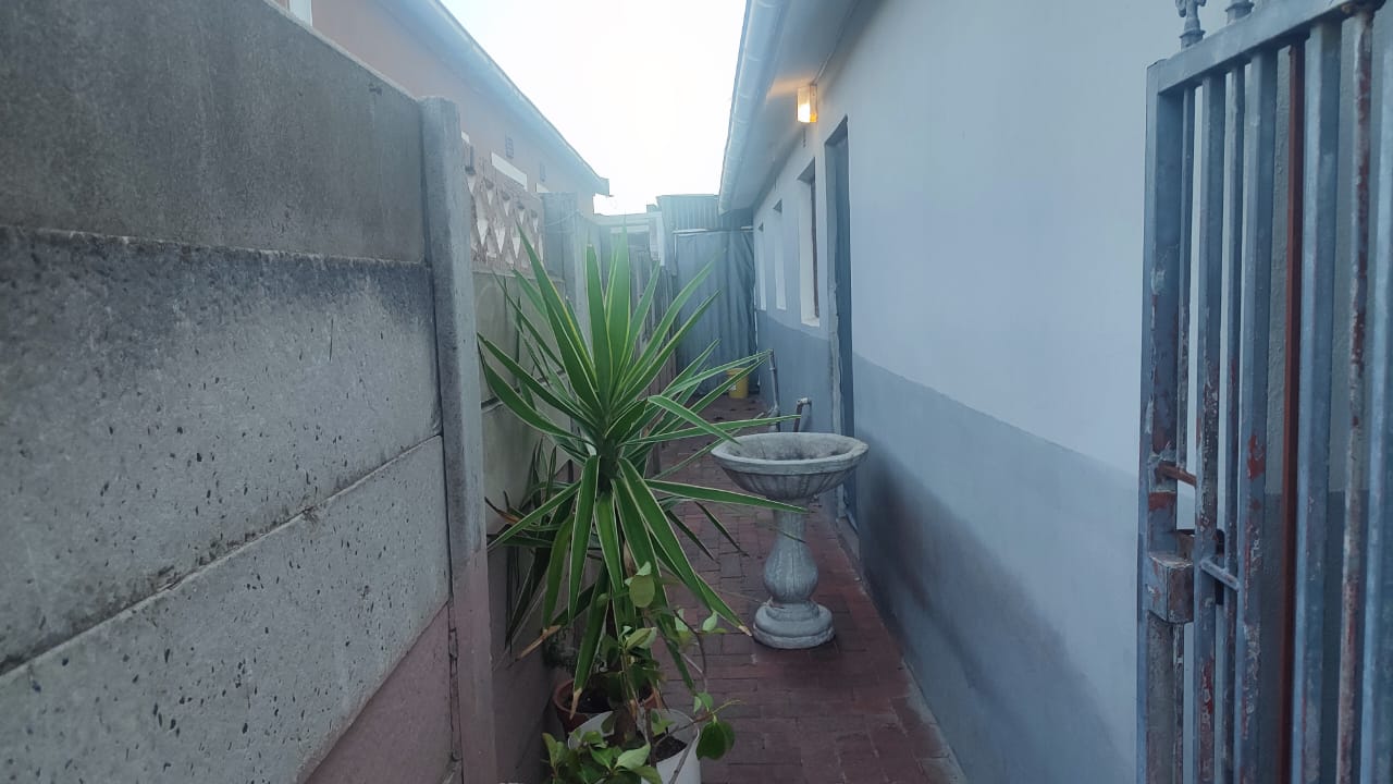 3 Bedroom Property for Sale in Lavender Hill Western Cape